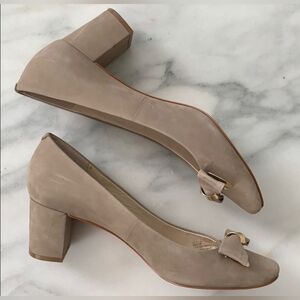 LOUISE ET CIE Lilla Grey Taupe Gray Heeled Pumps with Bow Accent 9.5